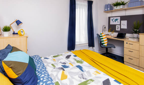 A clean, tidy double room on the ҹɫֱ campus